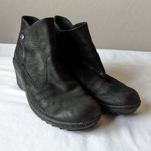 Keen Women's Akita Ankle Boots Size 10 in Black Leather
